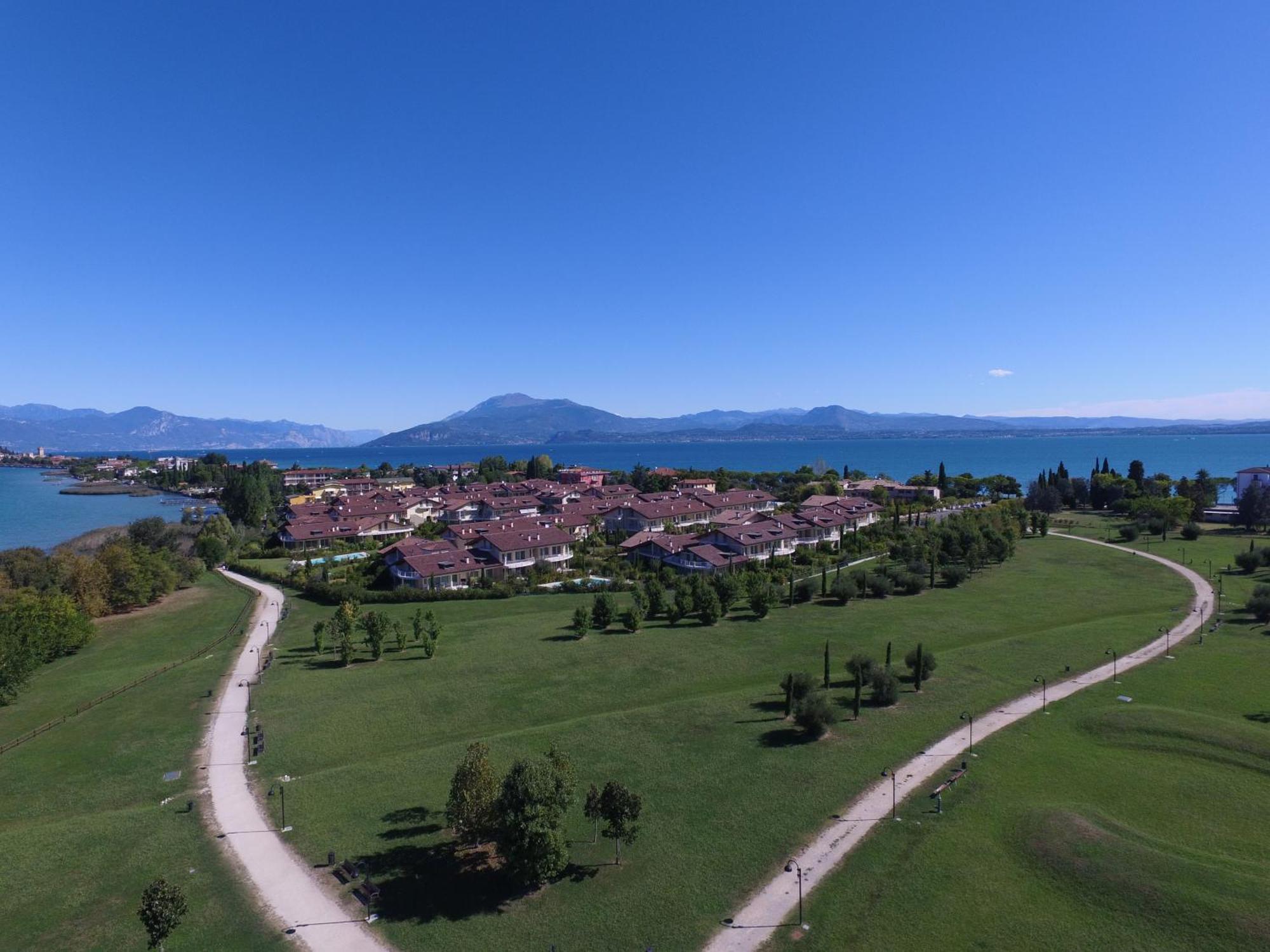 Alma Garda Home Sirmione Eksteriør billede